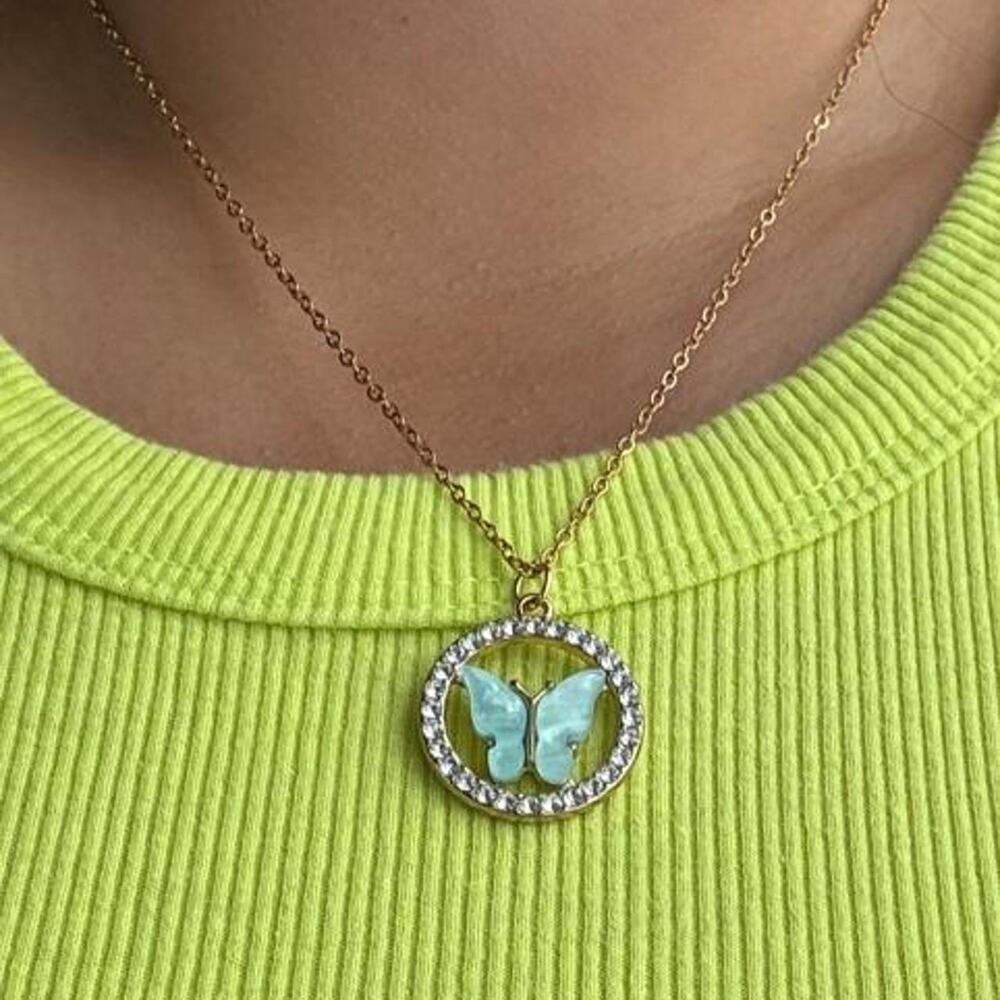 Green butterfly pendant necklace with
